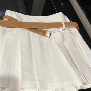 New Zara White A-Line Skirt pleaded with Brown Belt17 inches lenght
